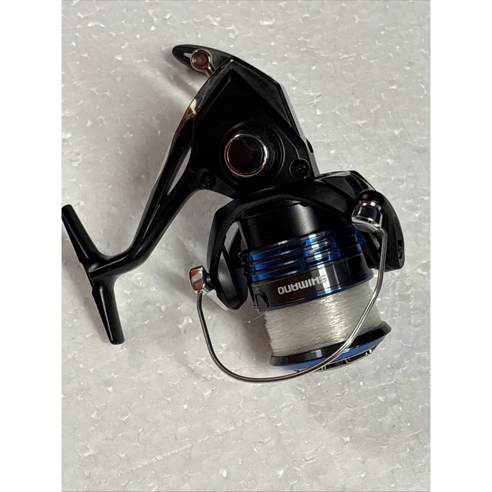 NEW! Shimano Fishing NEXAVE 4000HG FI Clam Spinning Reels [NEX4000HGFIC]
